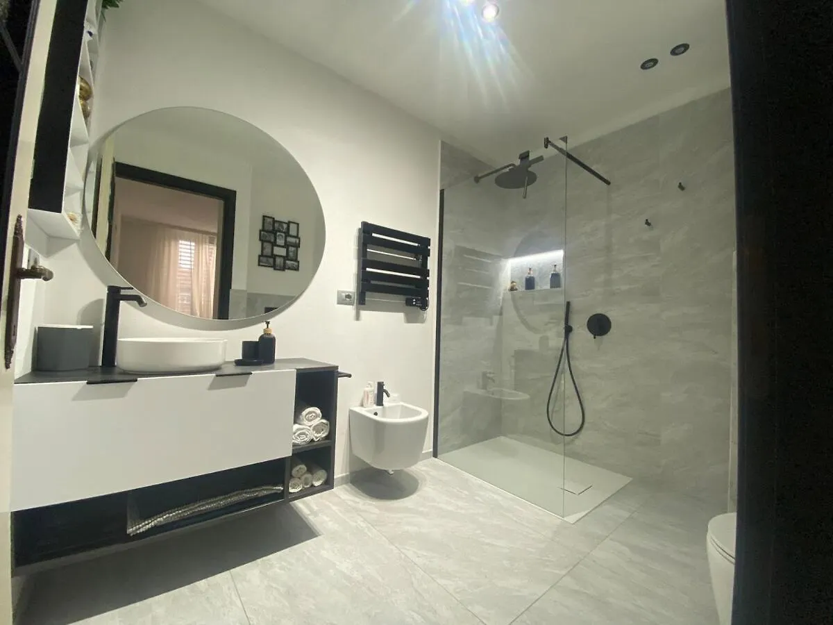 Luxminimal House Lecco Διαμέρισμα
